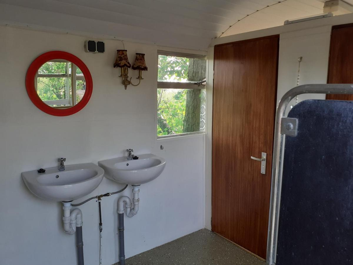 Wijndomein De Vier Ambachten -overnachten In De Wijngaard * Simonshaven