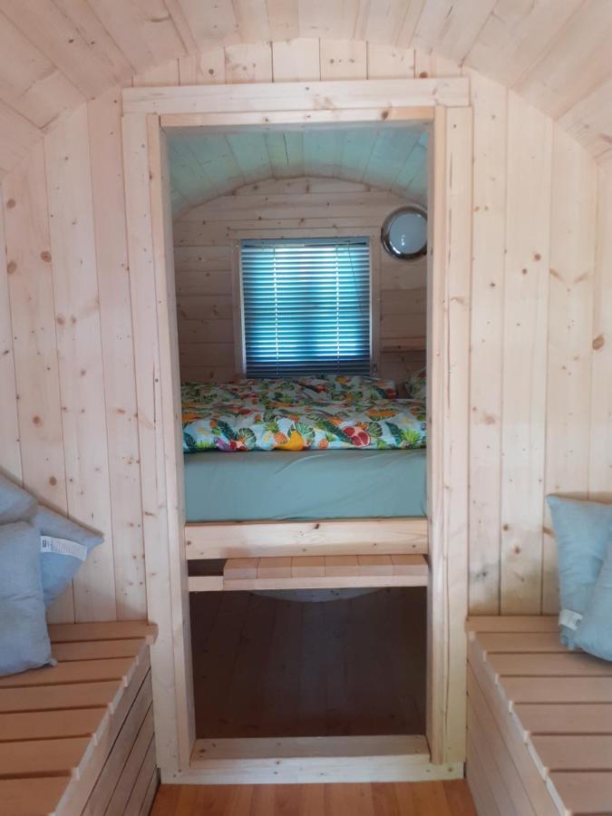 Campsite Wijndomein De Vier Ambachten -overnachten In De Wijngaard